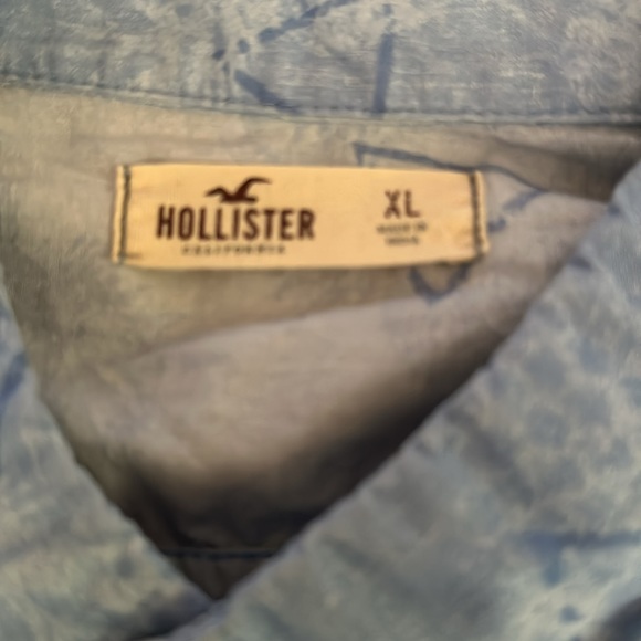 Hollister long sleeve button down shirt - Picture 3 of 3